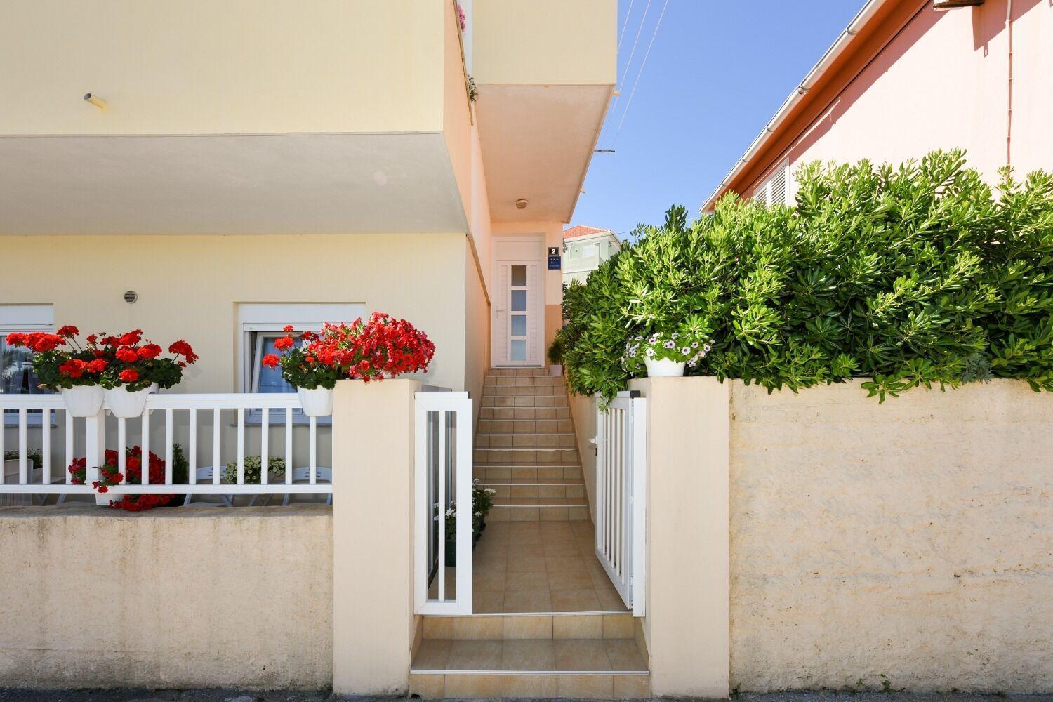 Apartments Kolt - 15M From Sea Kali Bagian luar foto